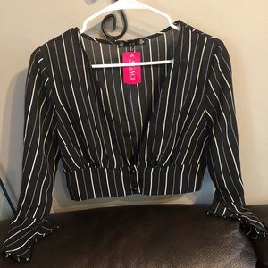 Black- pattern cropped blouse